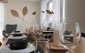 Amao-Sepia I 86Qm I King-Size Beds I Netflix I Privat Balcony I Free Parking I Near Europapark